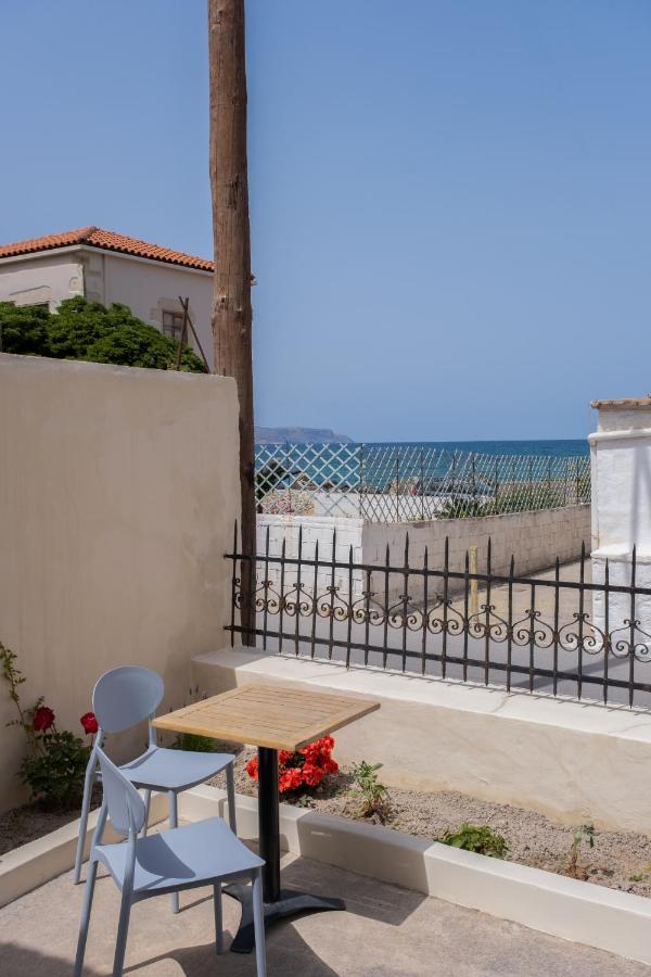 Jasmine By The Sea By 8essentially * Καλύβες